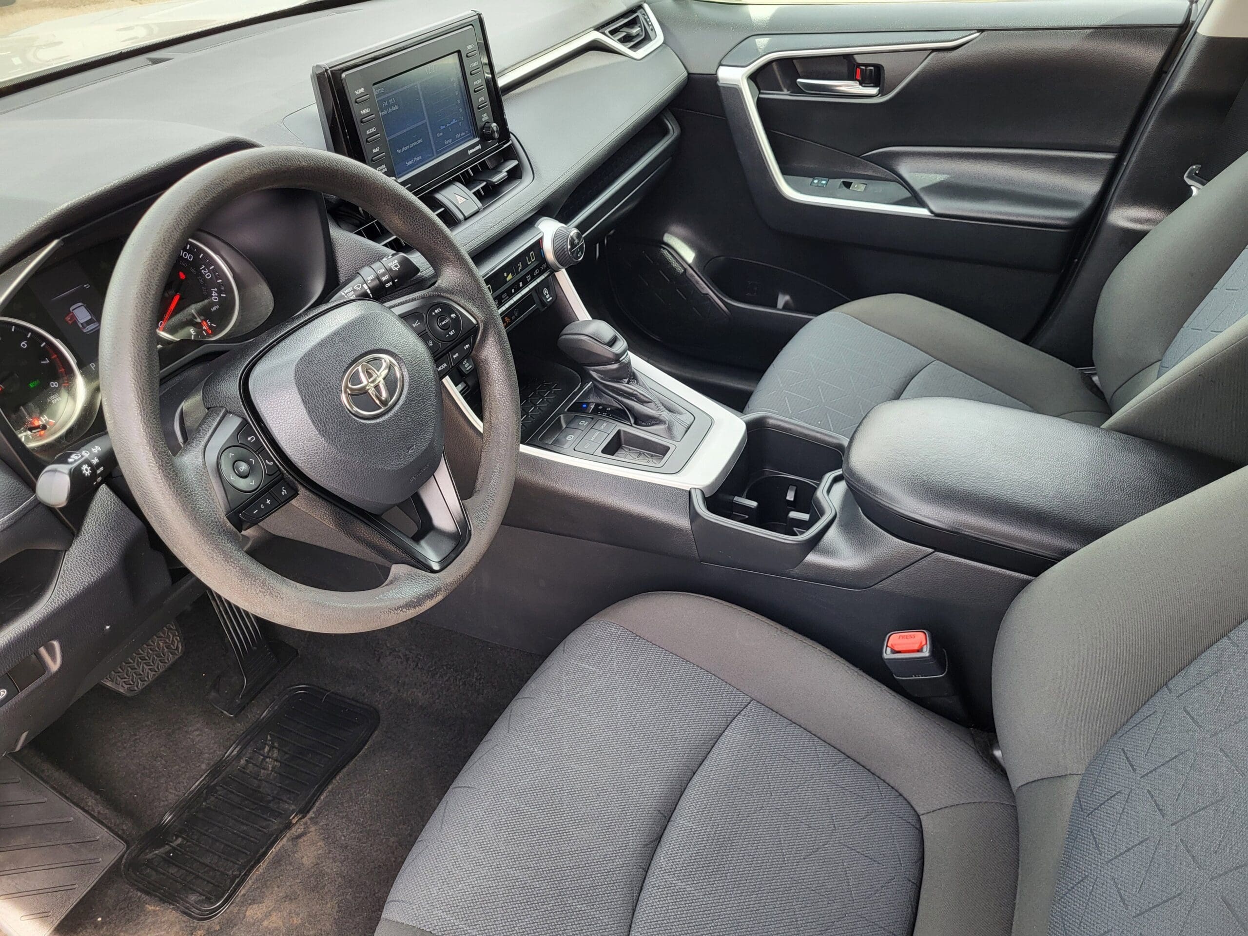 2022 Toyota RAV4 - Image 9