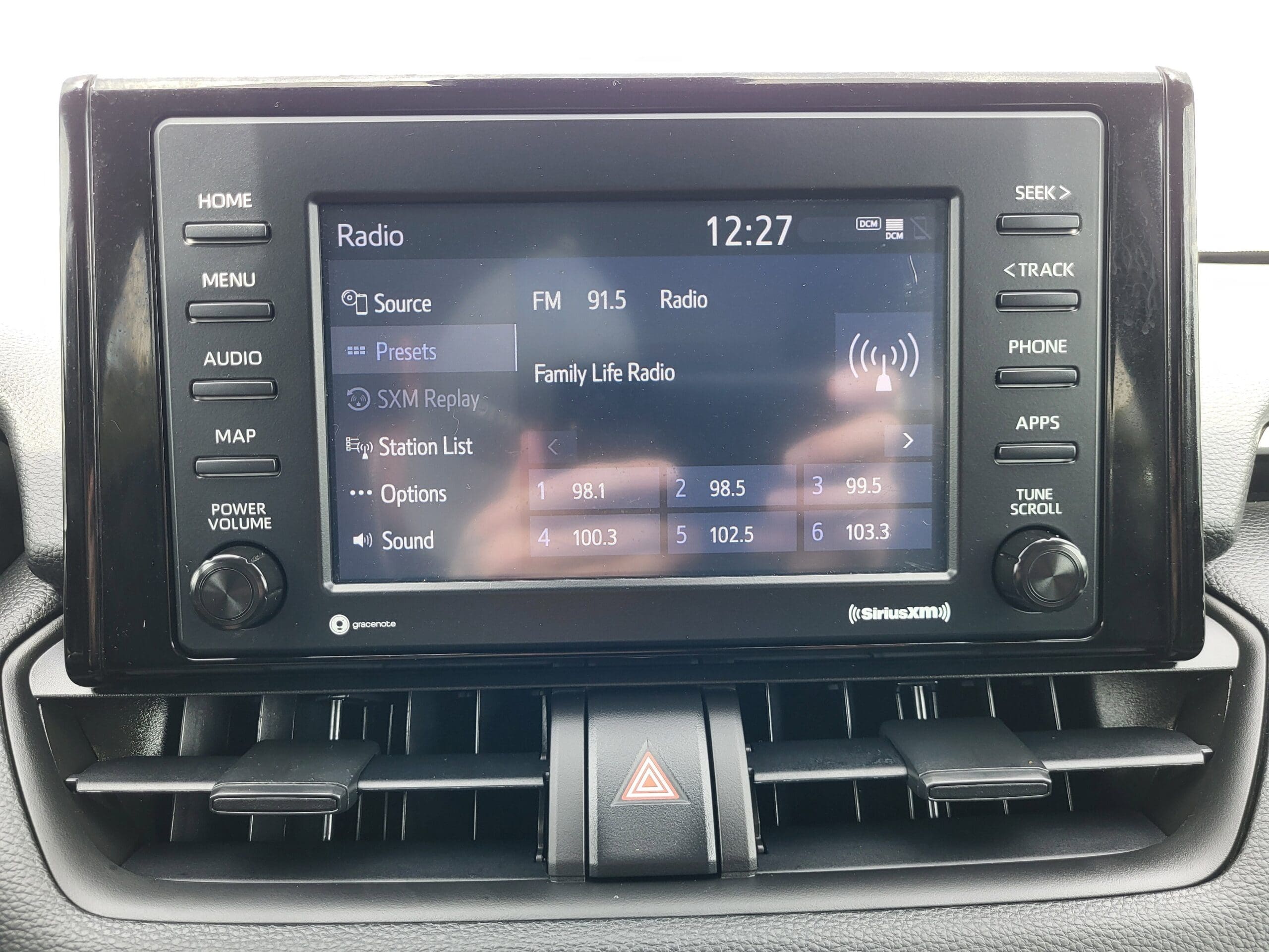 2022 Toyota RAV4 - Image 12