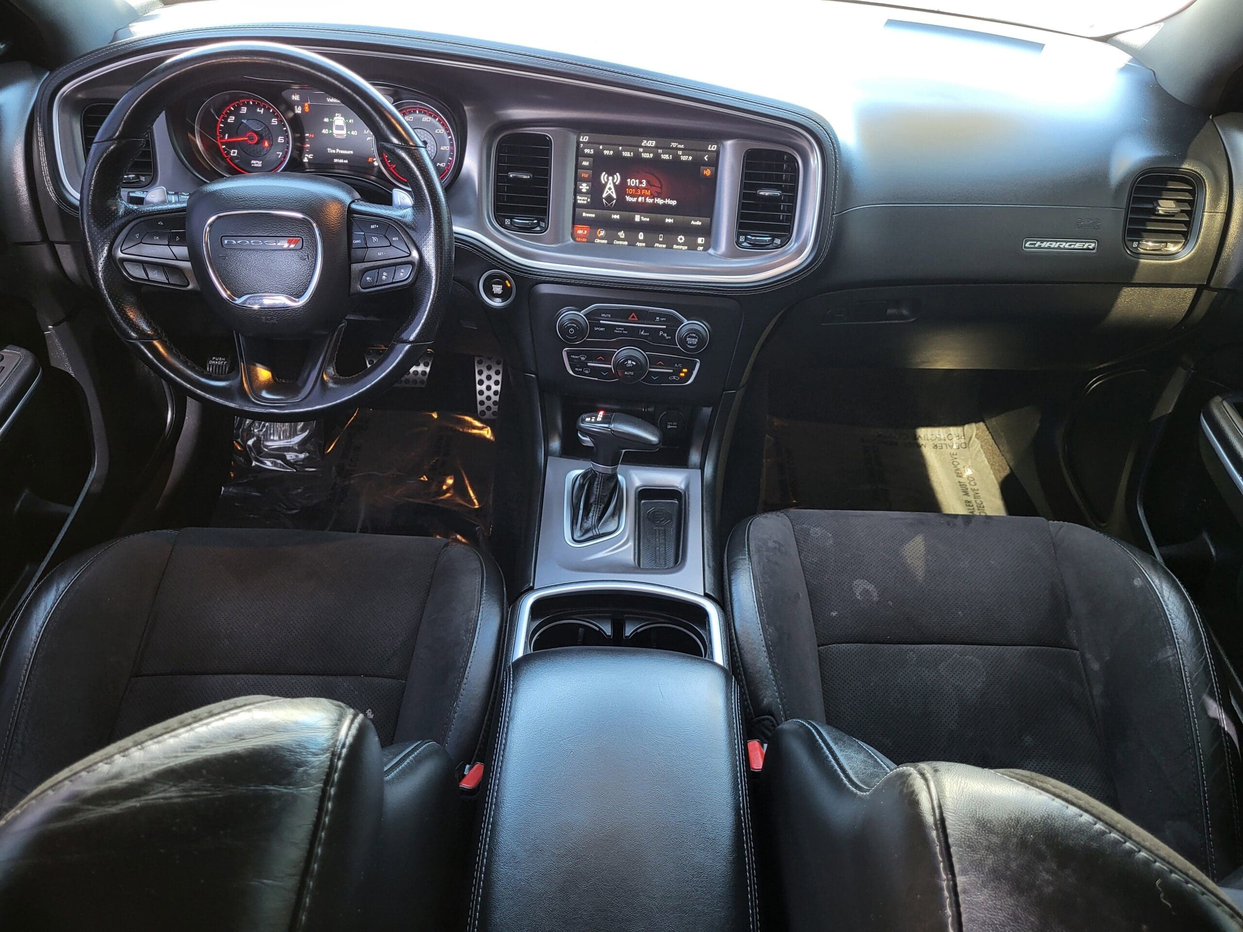 2022 Dodge Charger - Image 18