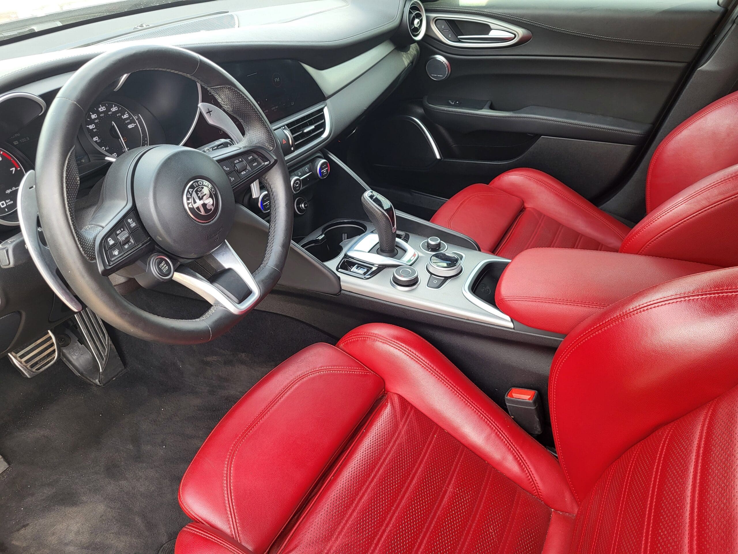 2023 Alfa Romeo Giulia - Image 9