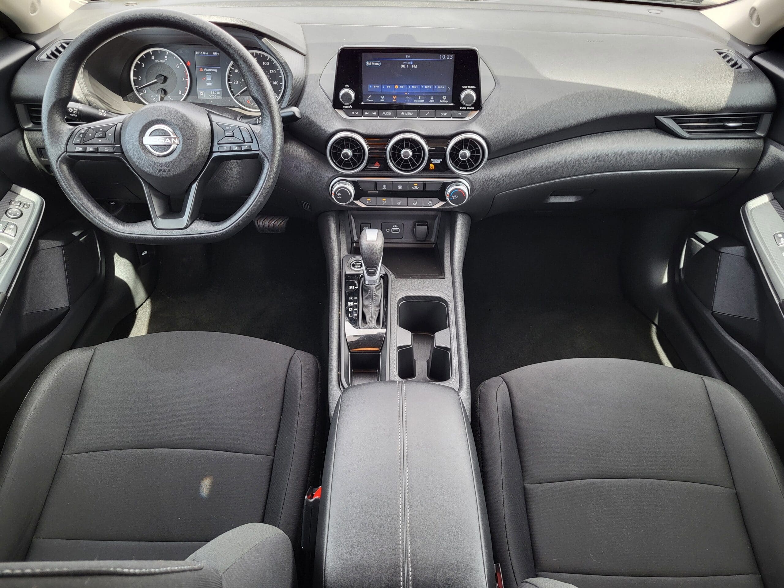 2025 Nissan Sentra - Image 18