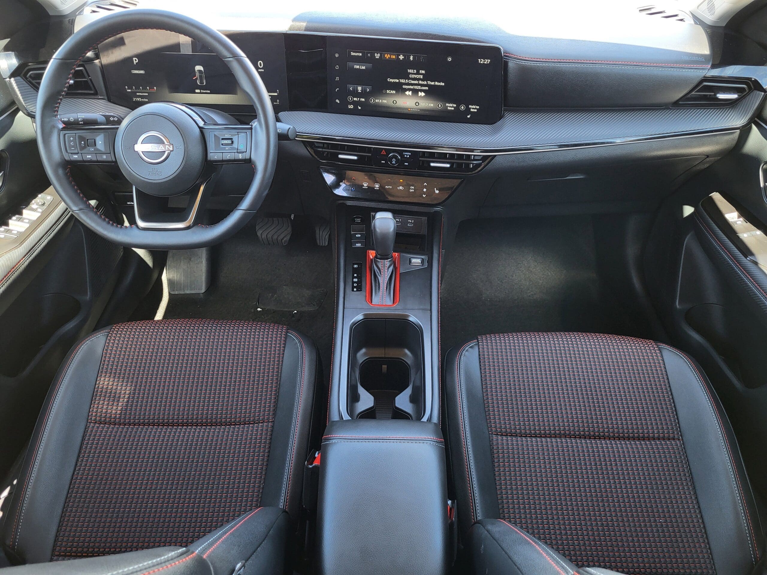 2025 Nissan Kicks - Image 20