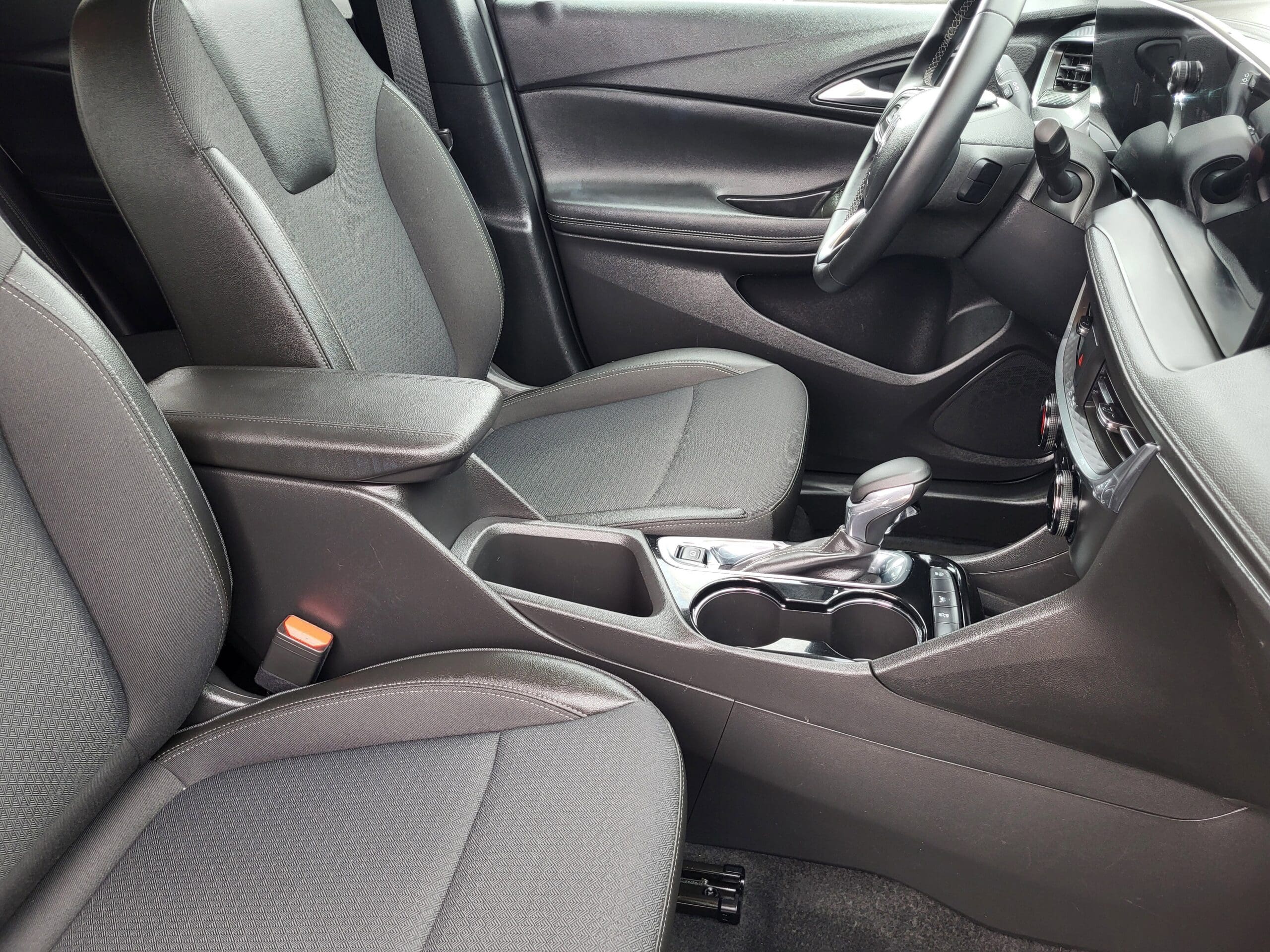 2025 Buick Encore GX - Image 9