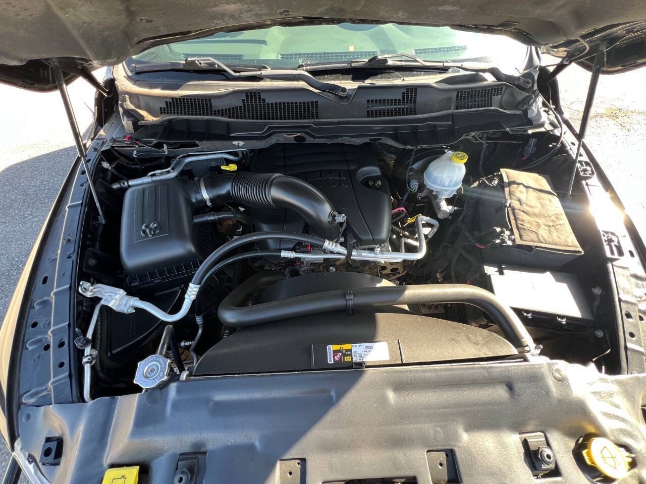 2014 RAM 1500 - Image 13