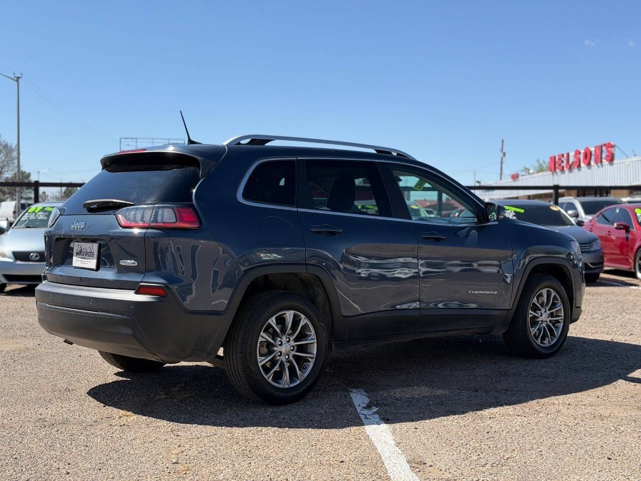 2019 Jeep Cherokee - Image 5