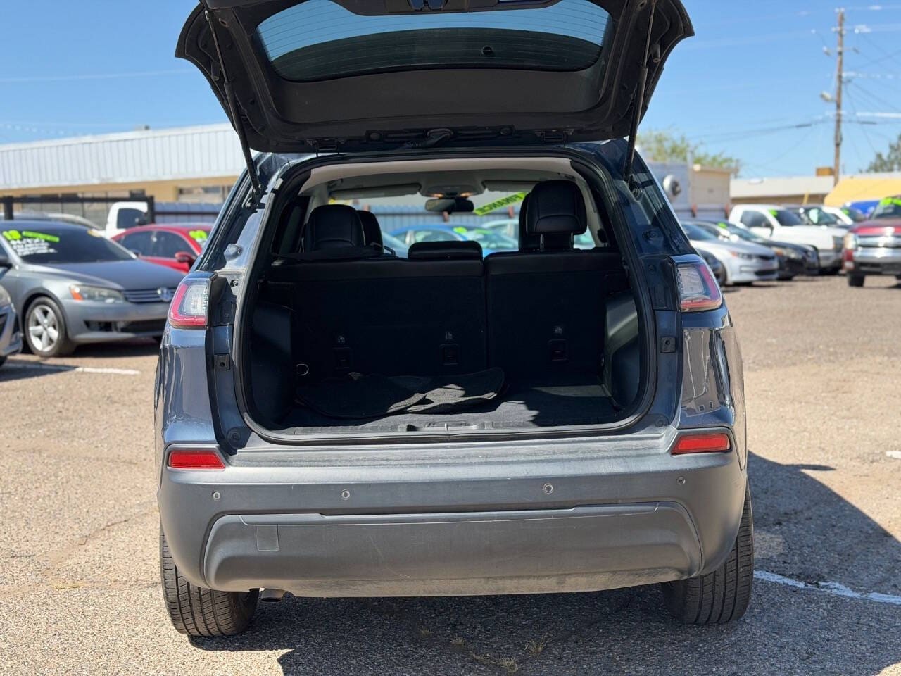 2019 Jeep Cherokee - Image 7