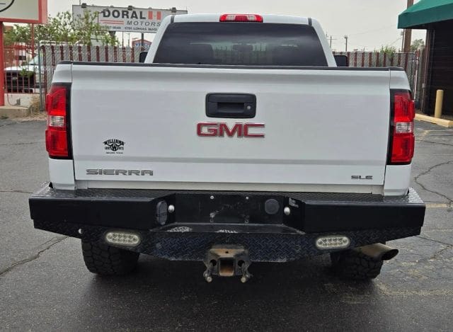 2018 GMC Sierra 2500 HD Double Cab - Image 4