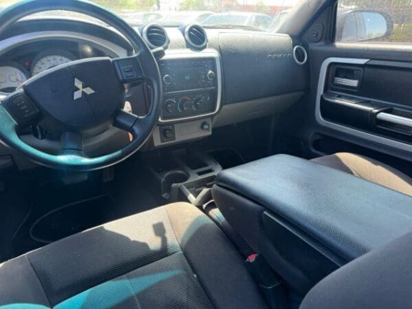 2008 Mitsubishi Raider Double Cab