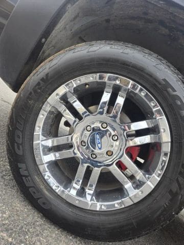 2010 Chevrolet Avalanche - Image 7