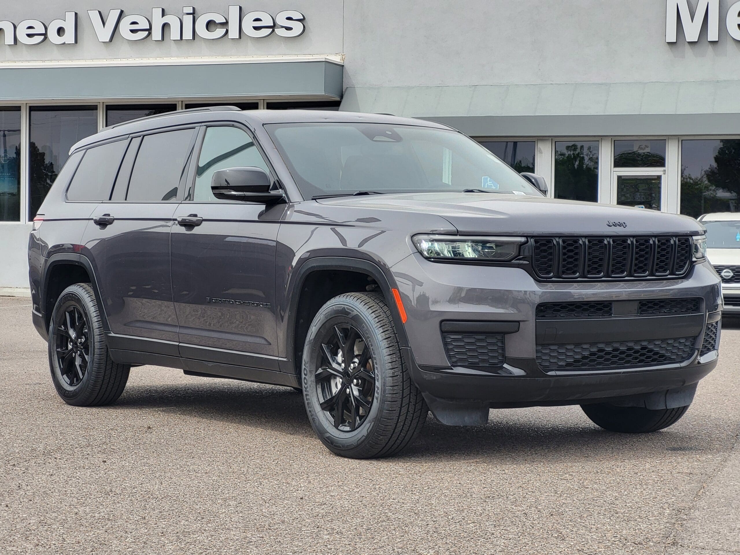 2024 Jeep Grand Cherokee L - Image 3