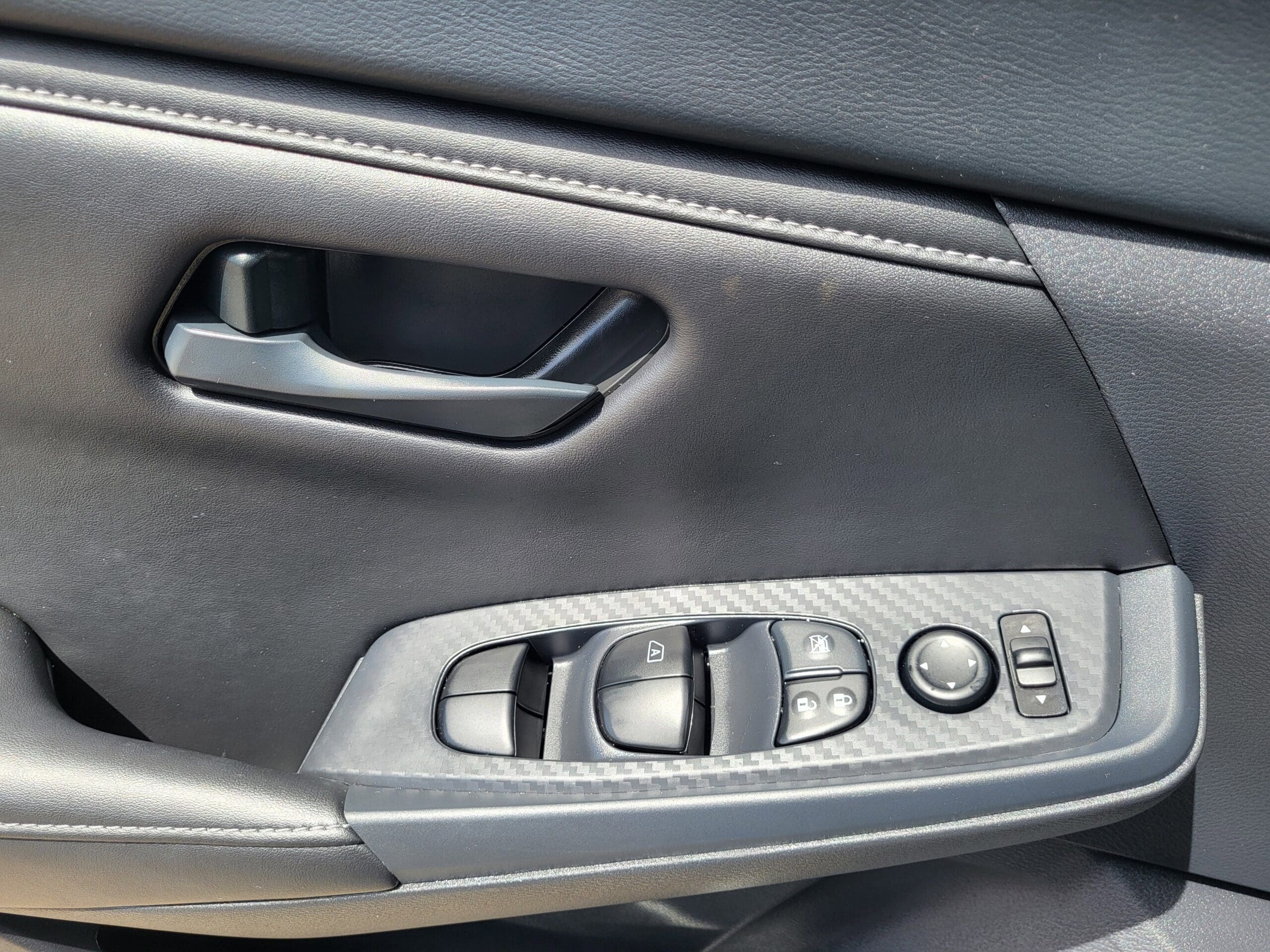 2025 Nissan Sentra - Image 16