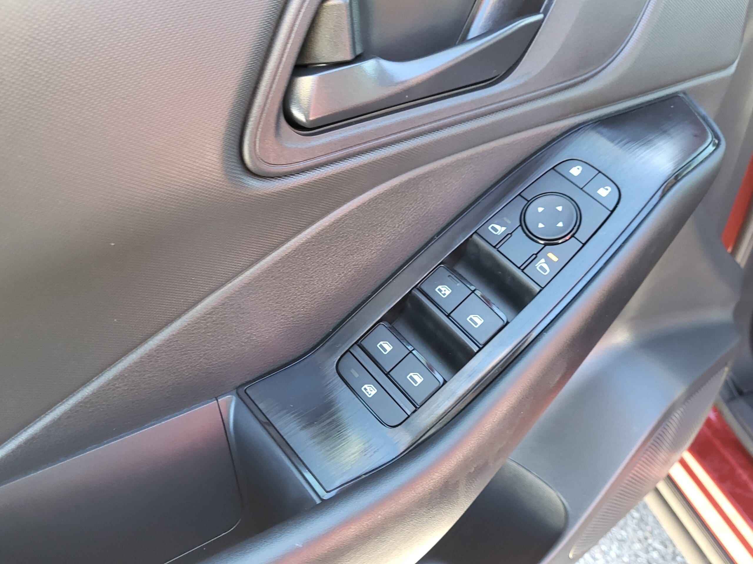 2025 Nissan Rogue - Image 7