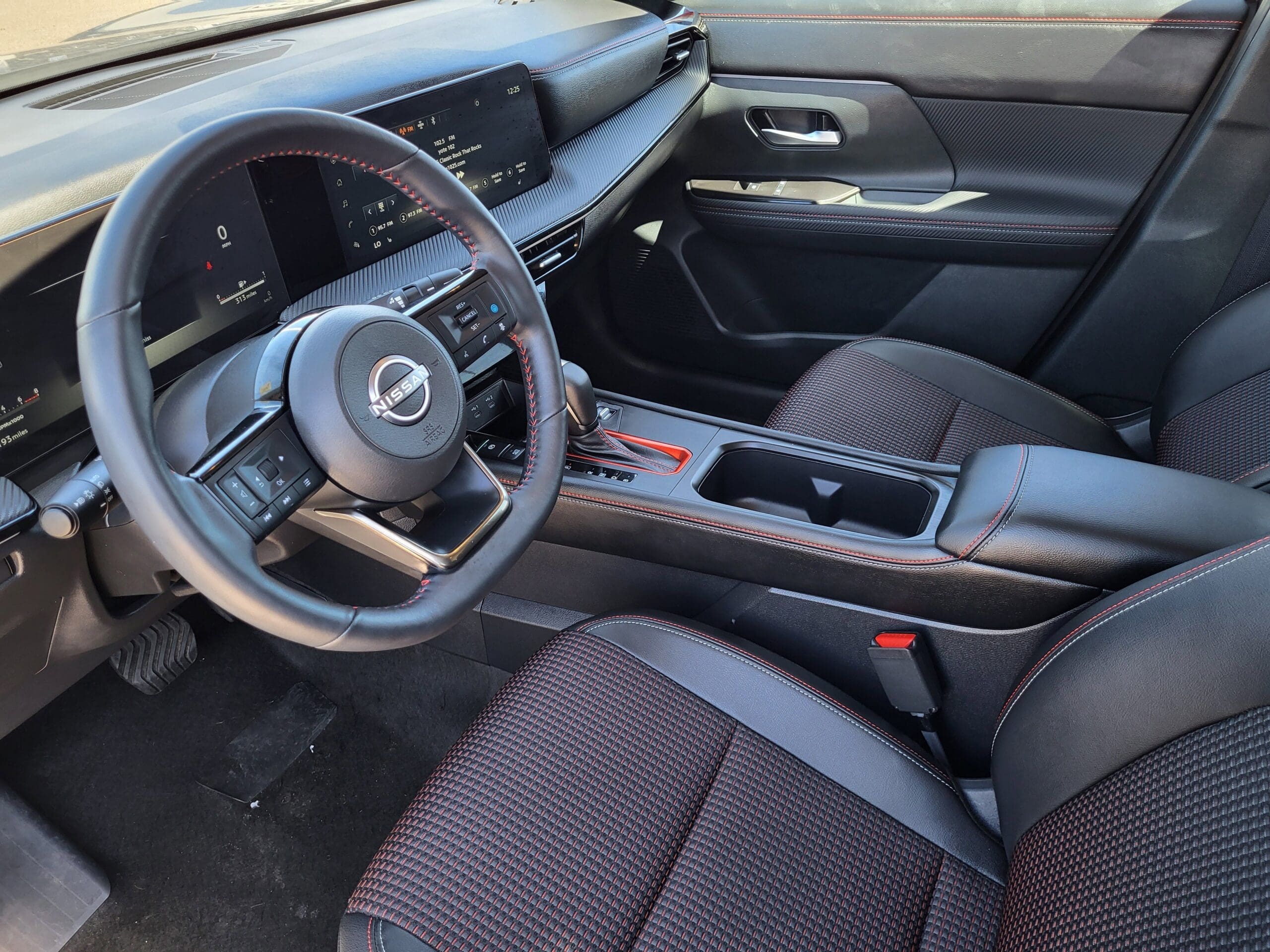 2025 Nissan Kicks - Image 9