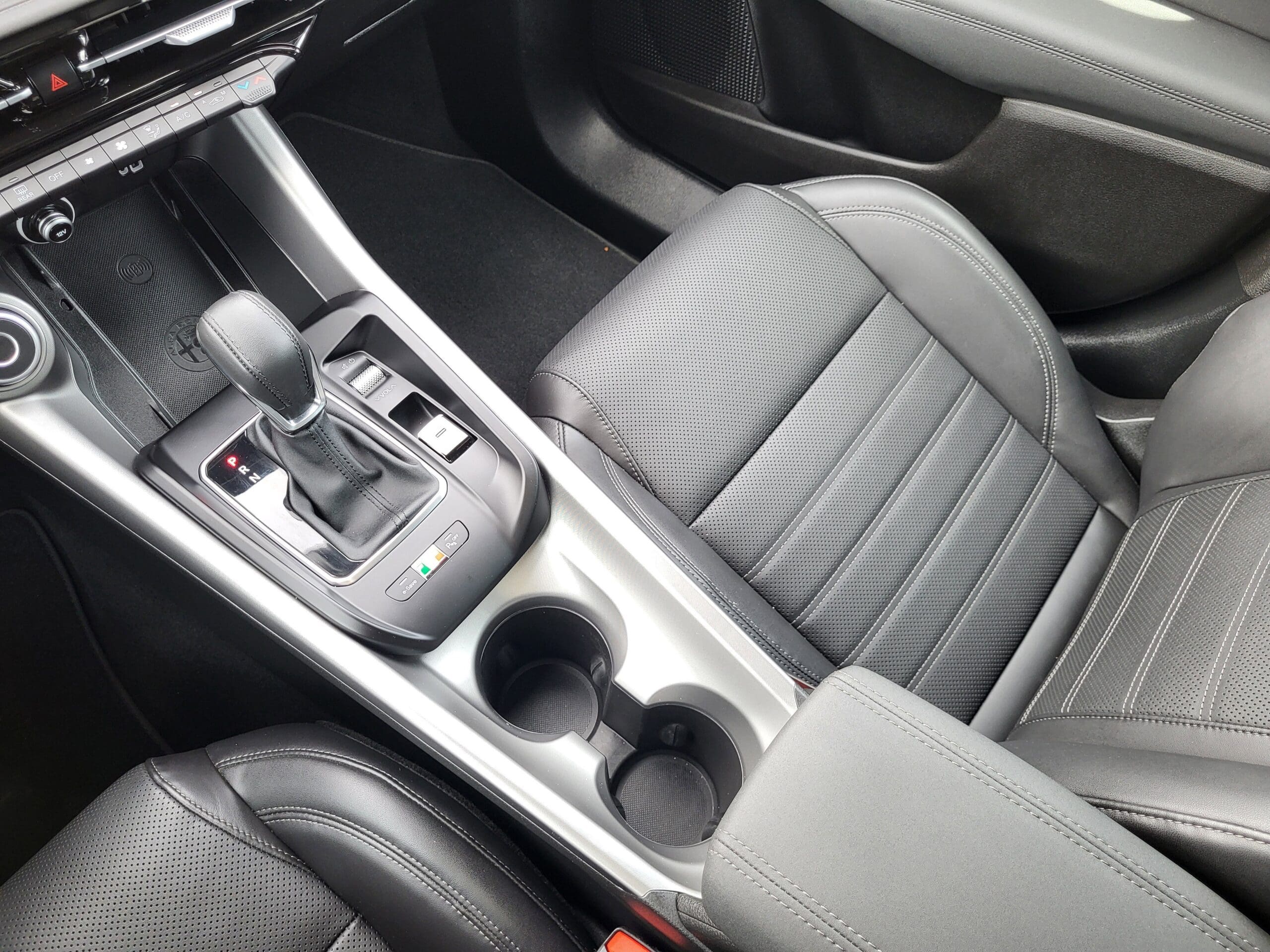 2024 Alfa Romeo Tonale - Image 16