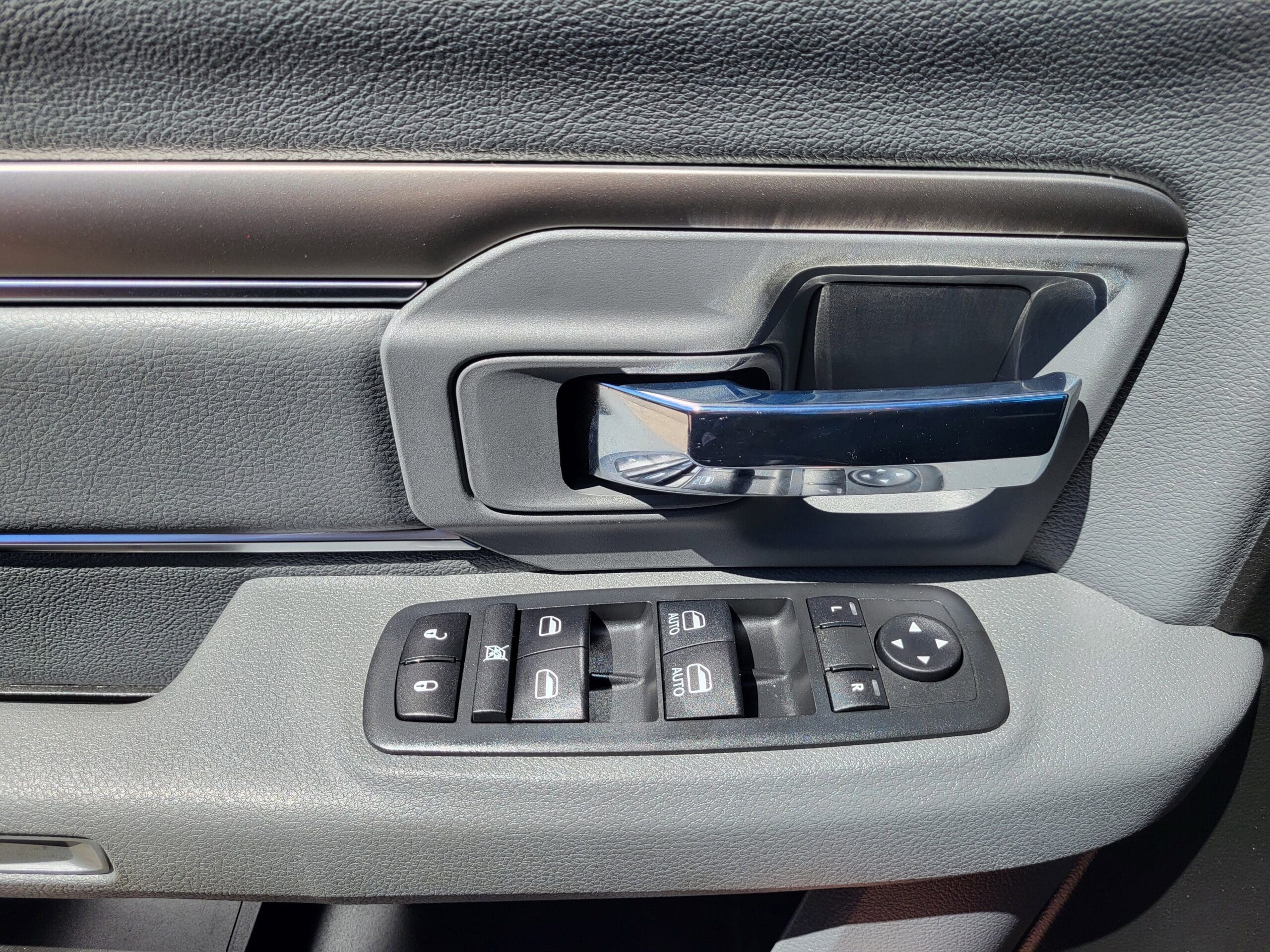 2020 Ram 1500 Classic - Image 17