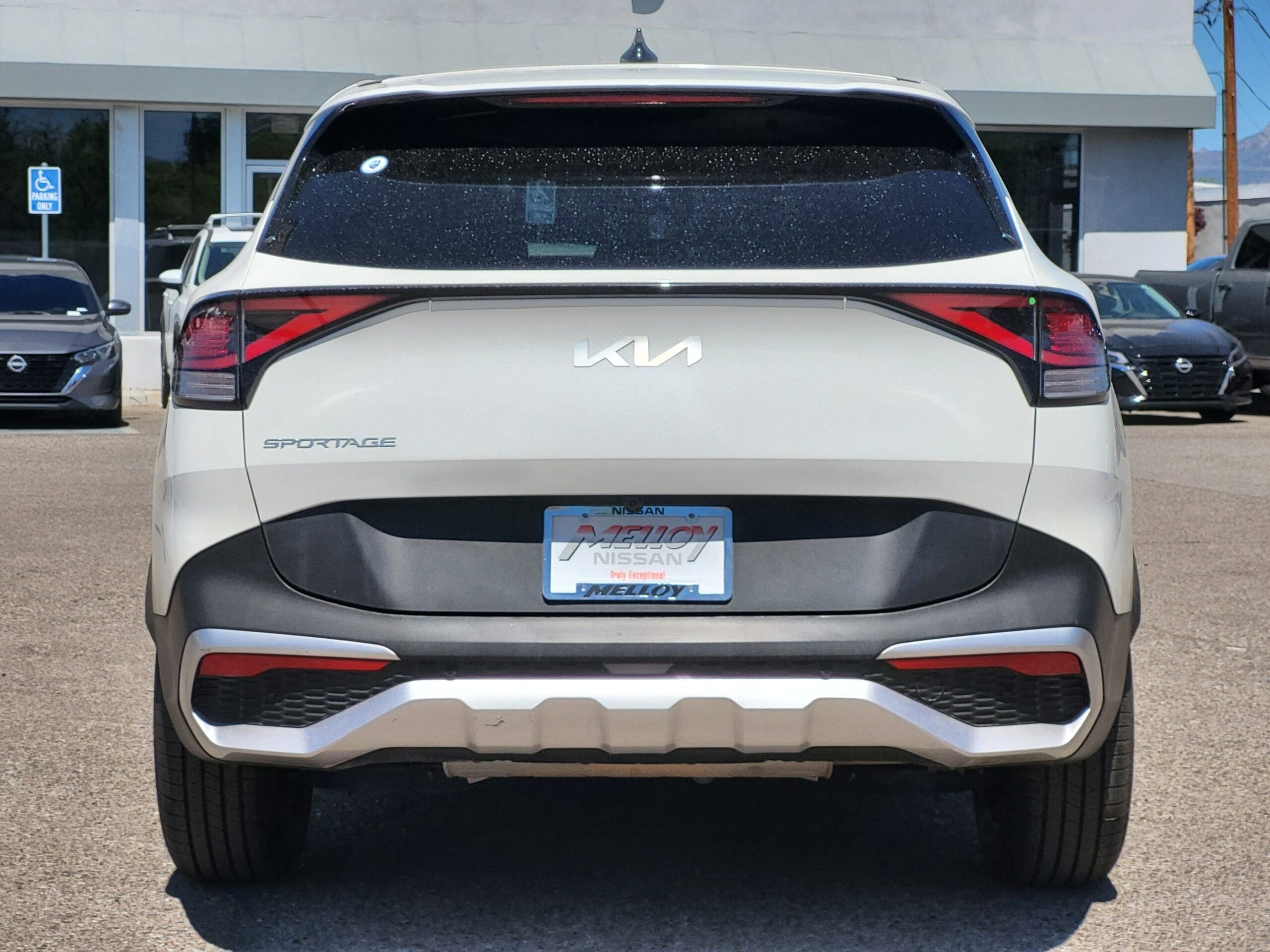 2023 Kia Sportage - Image 5