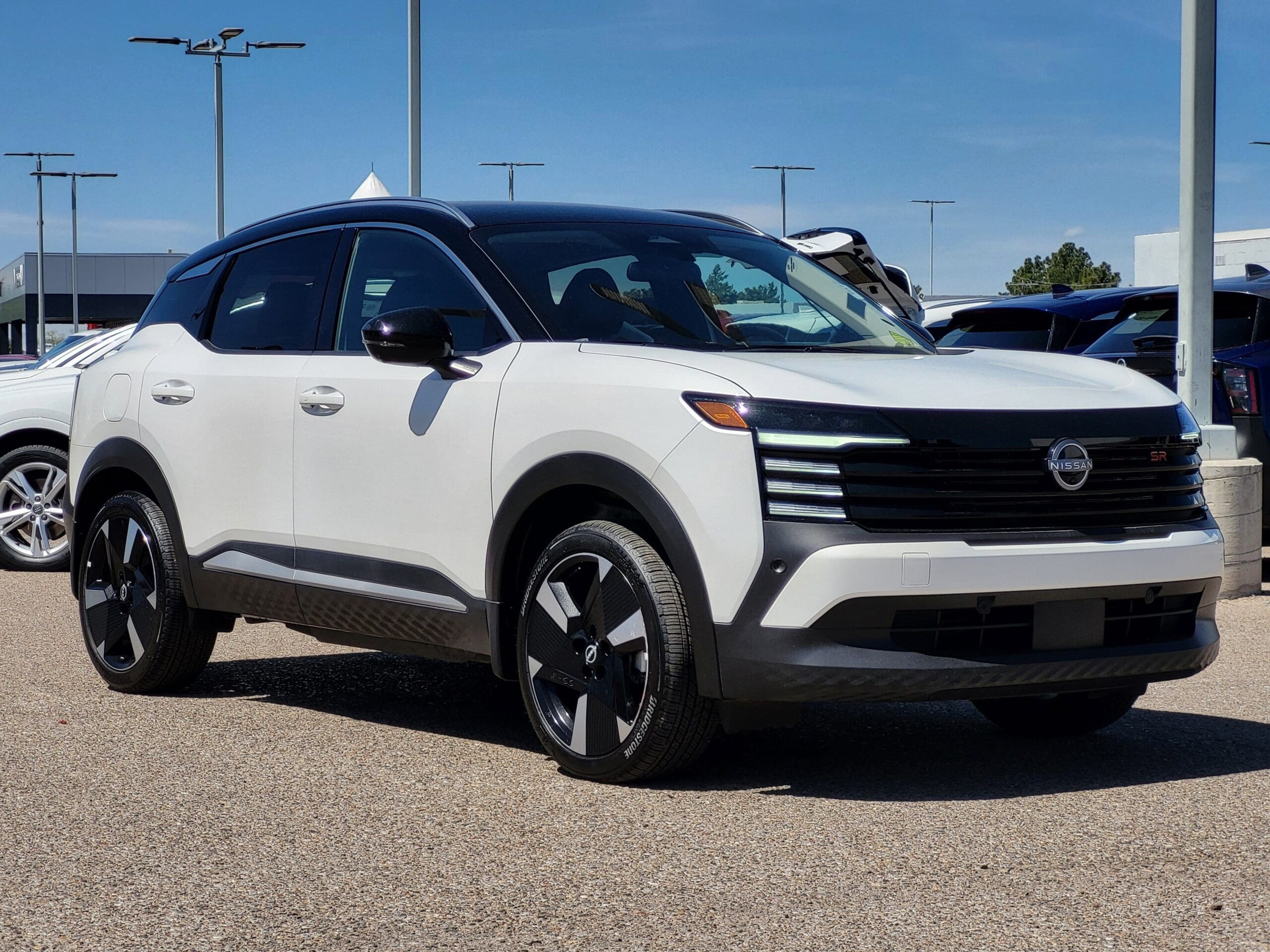 2025 Nissan Kicks - Image 3