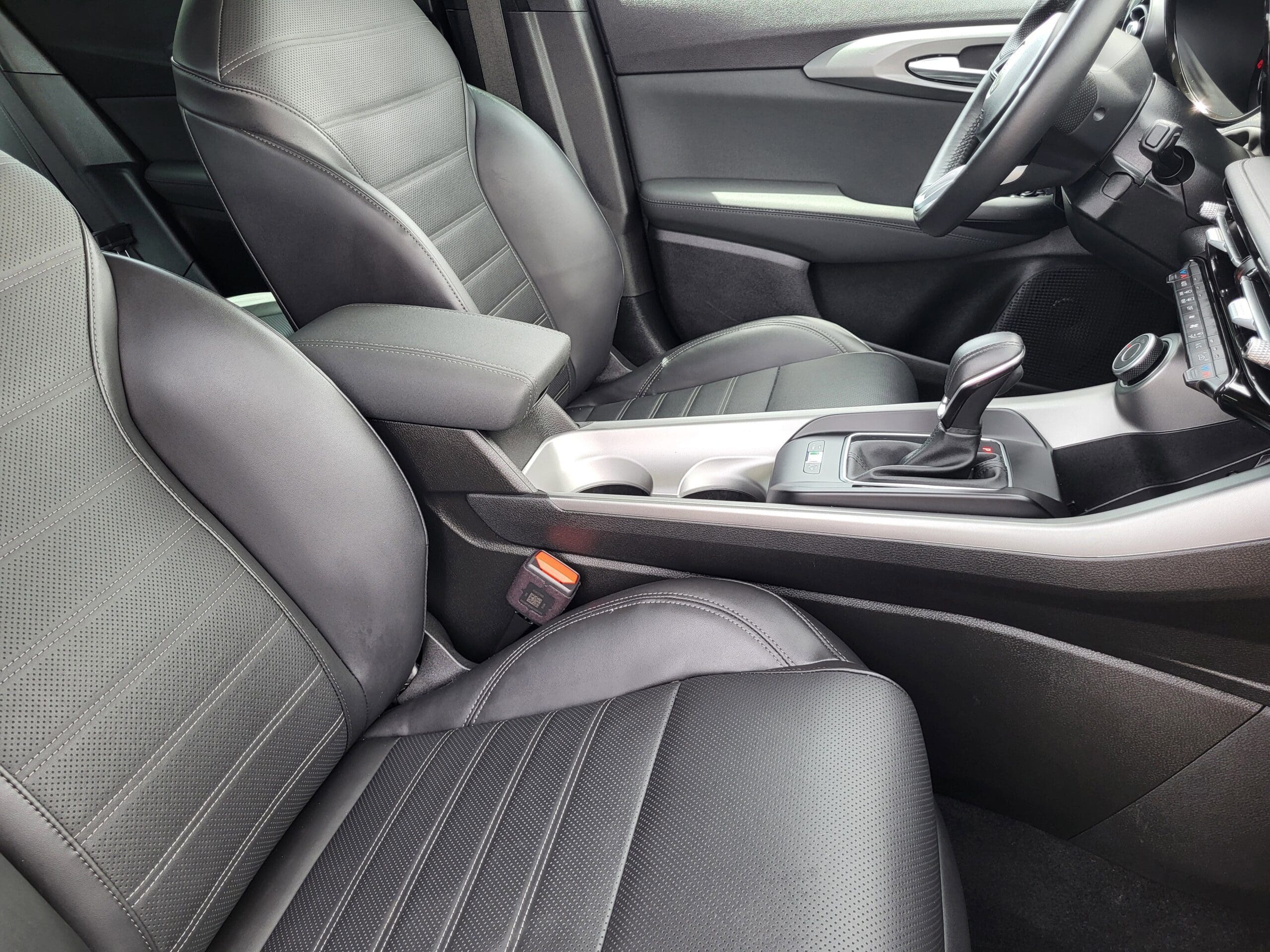 2024 Alfa Romeo Tonale - Image 10