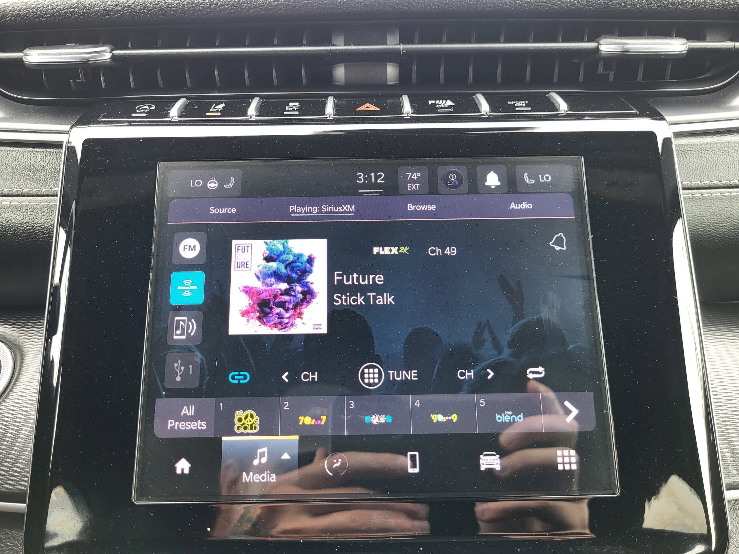 2024 Jeep Grand Cherokee L - Image 11