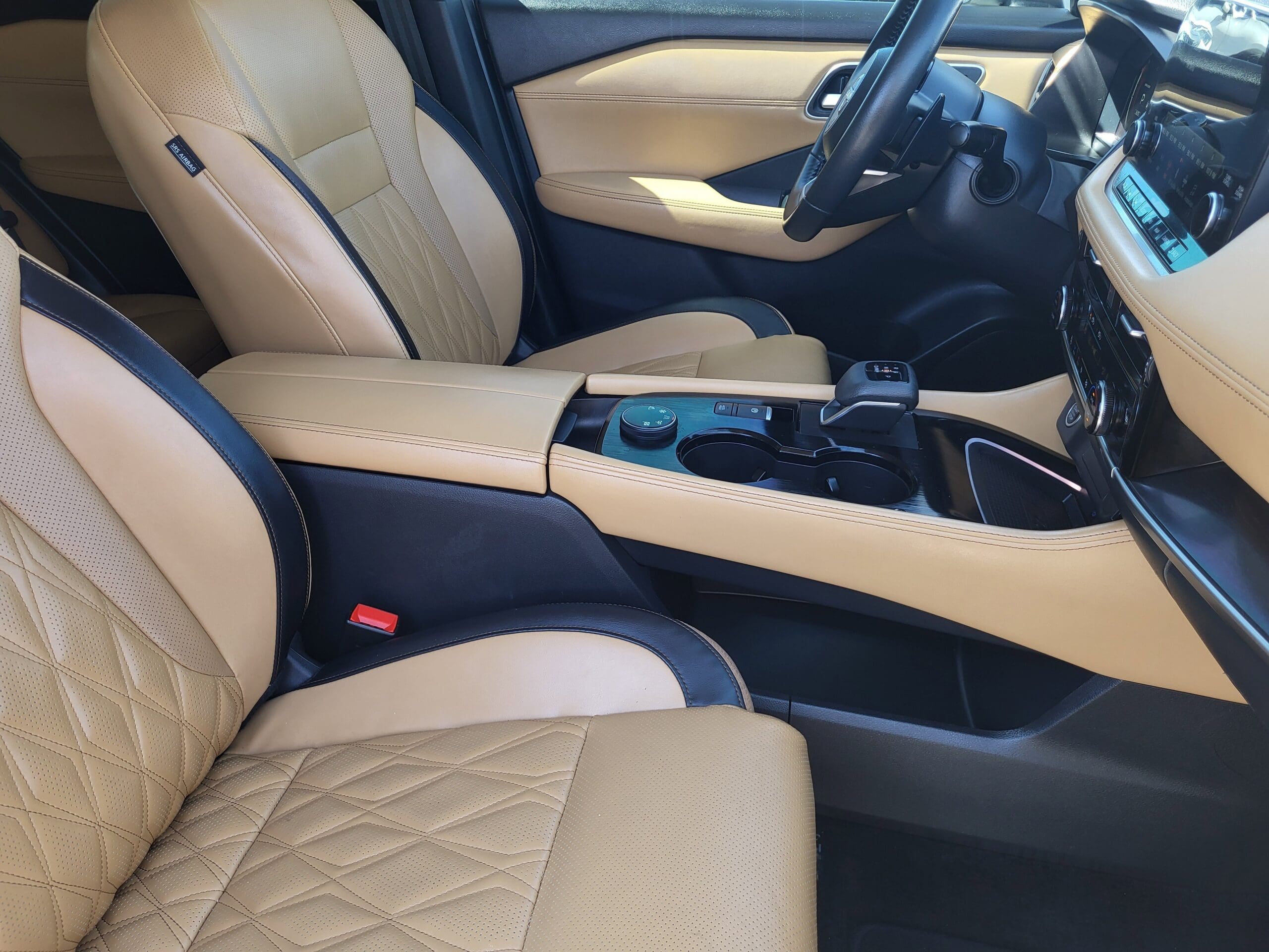 2023 Nissan Rogue - Image 9