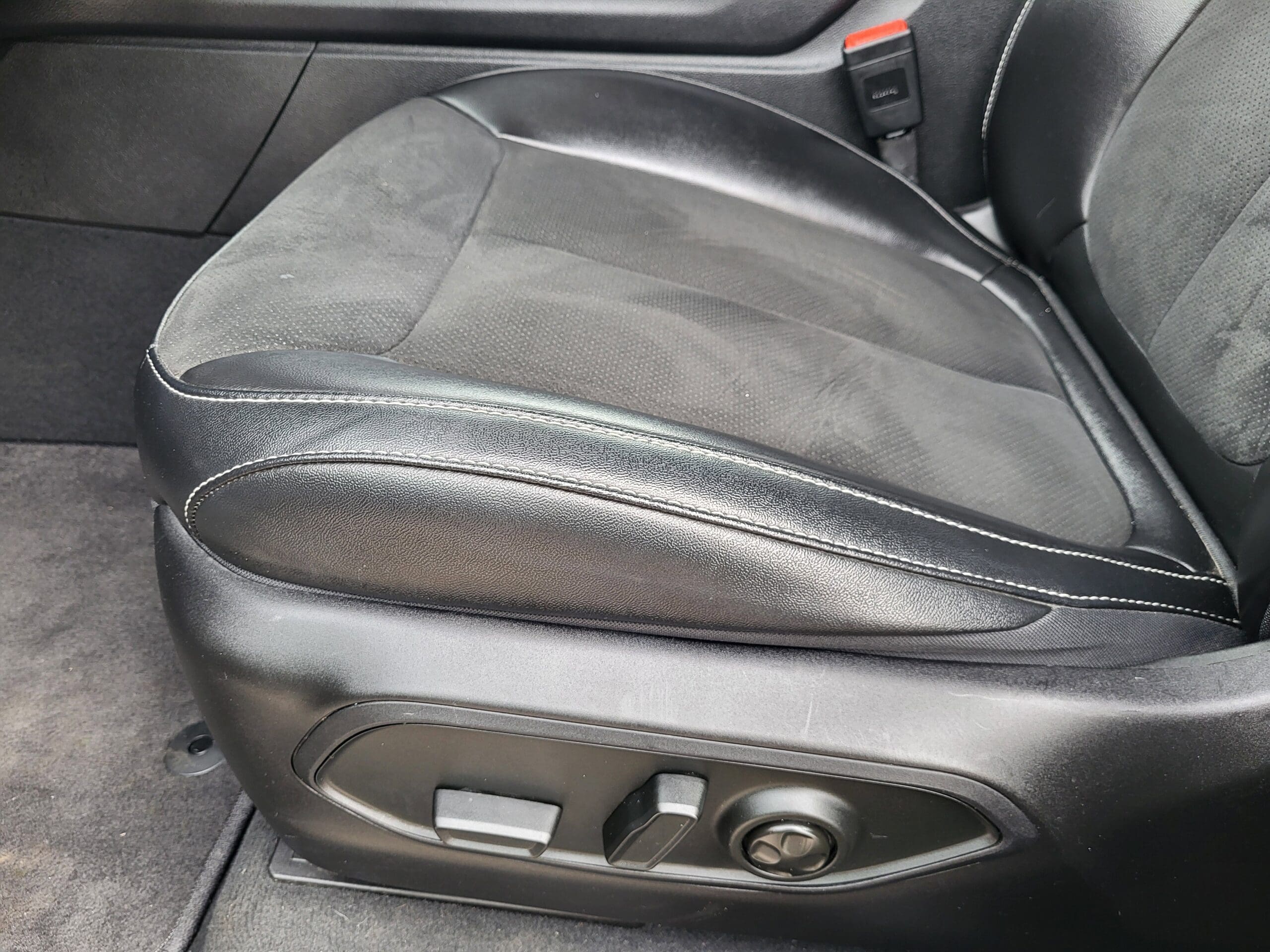 2024 Jeep Grand Cherokee L - Image 17