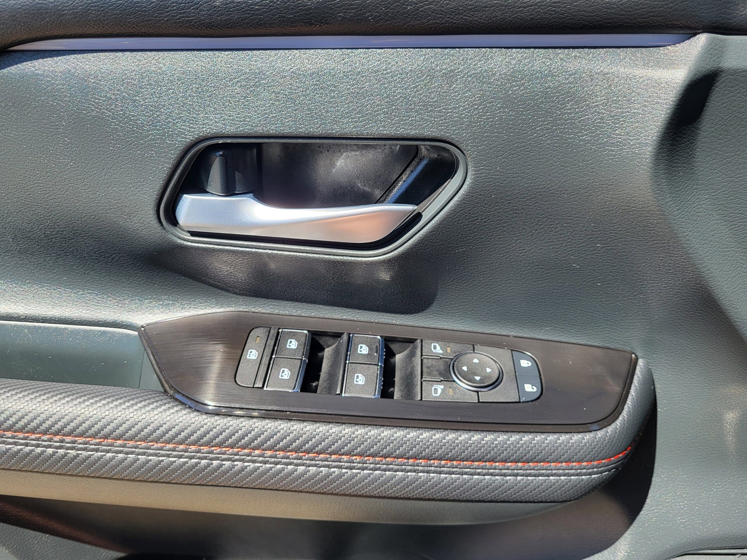 2025 Nissan Kicks - Image 17