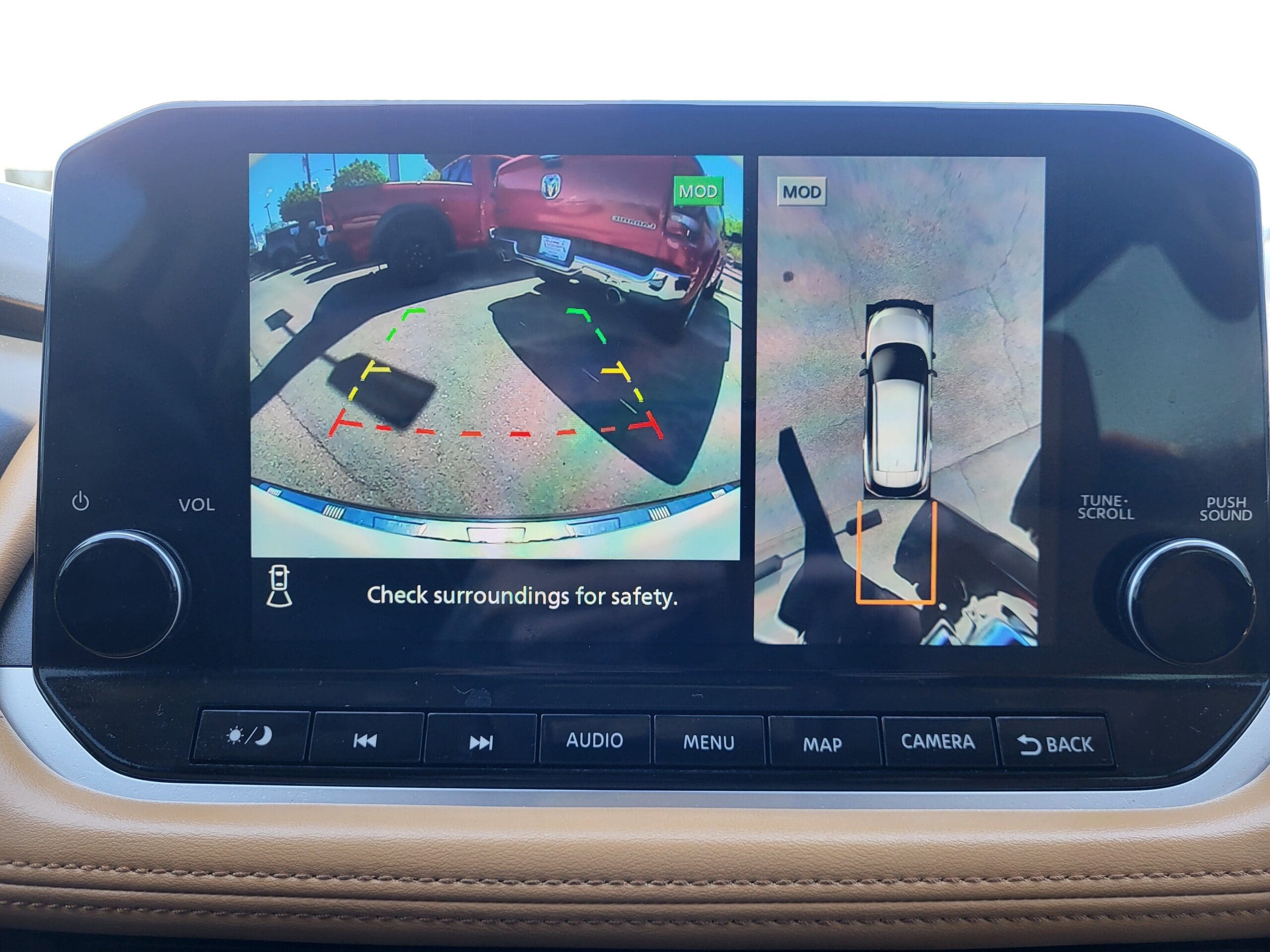 2023 Nissan Rogue - Image 12