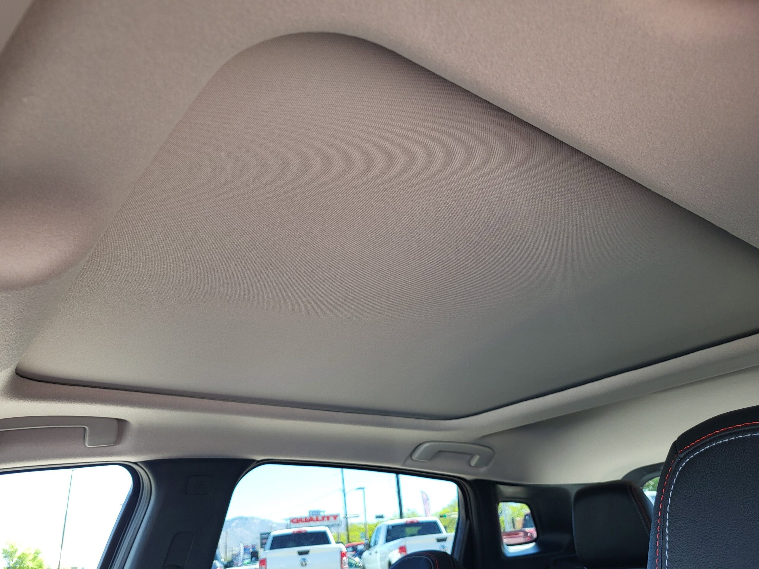 2025 Nissan Kicks - Image 19