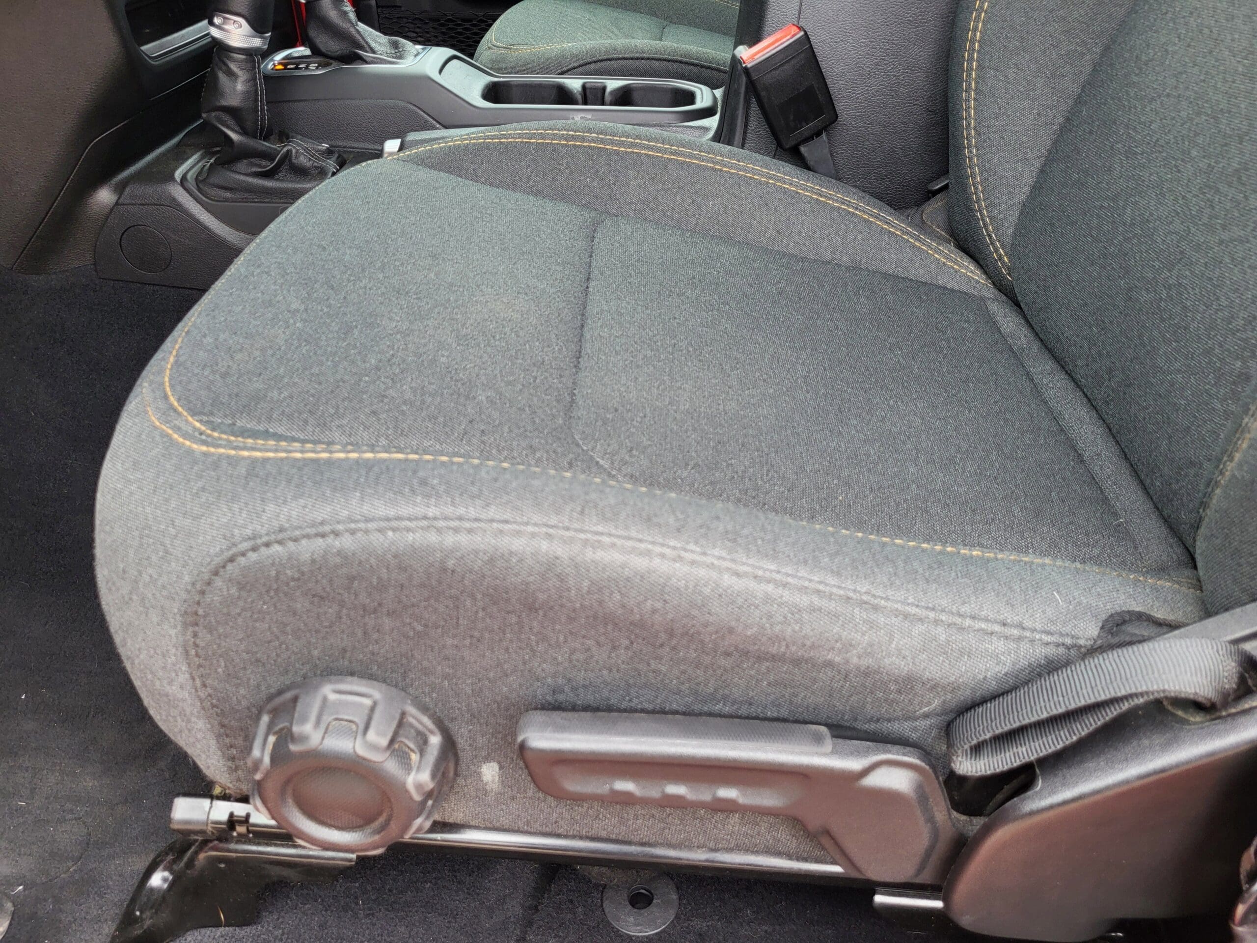 2025 Jeep Wrangler - Image 18