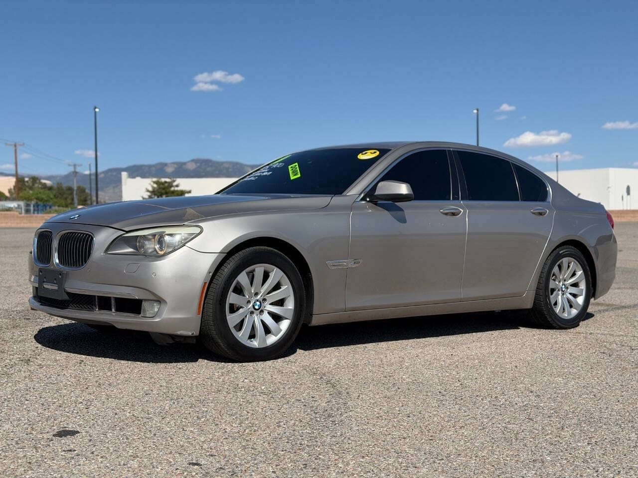 2010 BMW 7 Series - Image 2