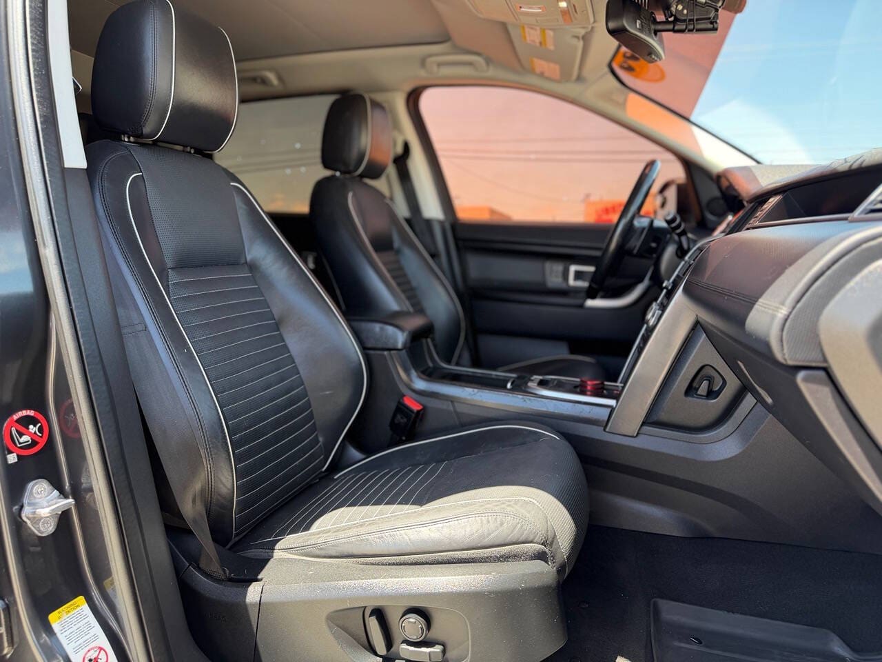 2017 Land Rover Discovery Sport - Image 12