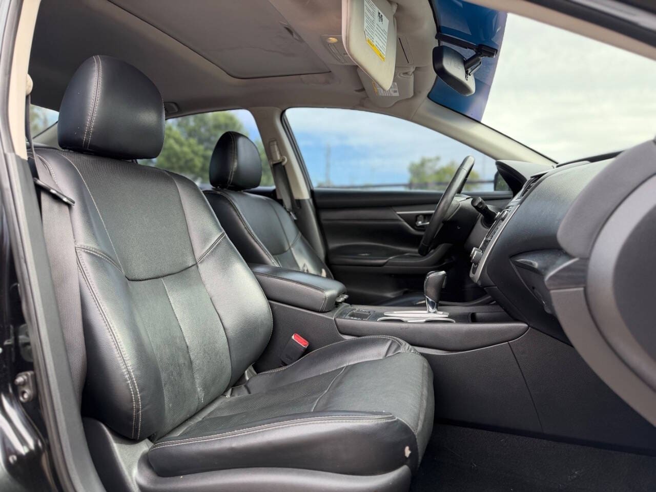 2017 Nissan Altima - Image 13