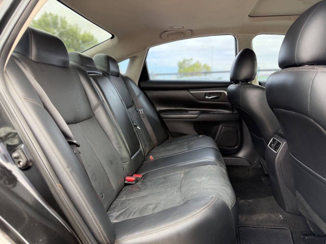 2017 Nissan Altima - Image 14