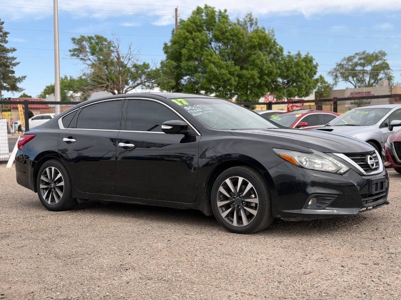 2017 Nissan Altima - Image 4