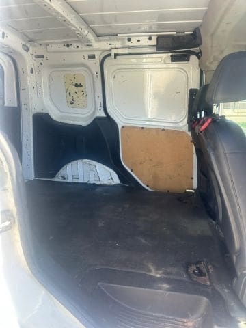 2016 Ford Transit Connect Cargo - Image 10
