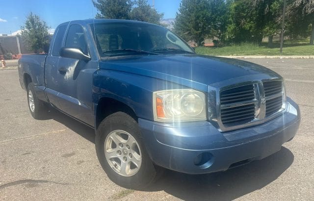 2006 Dodge Dakota Club Cab - Image 4