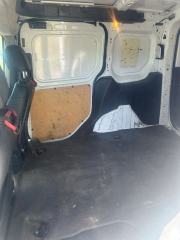 2016 Ford Transit Connect Cargo - Image 11