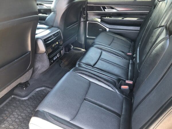 2024 Jeep Wagoneer L