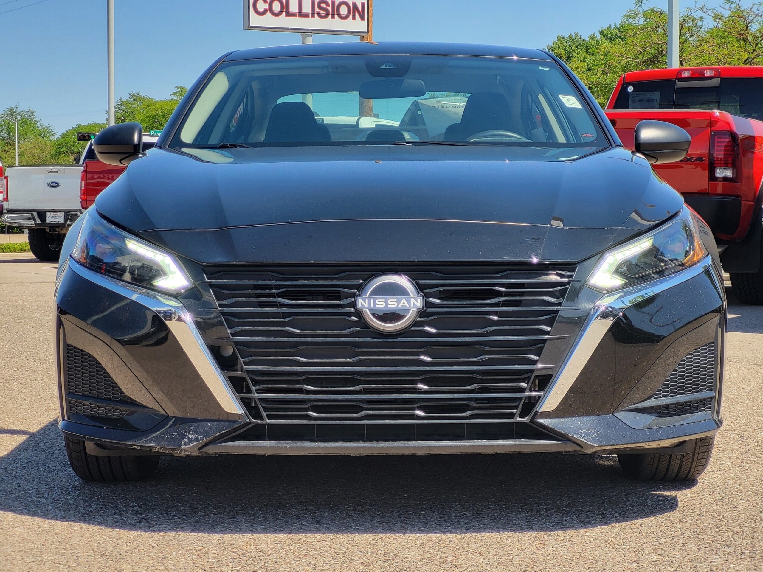 2024 Nissan Altima - Image 2