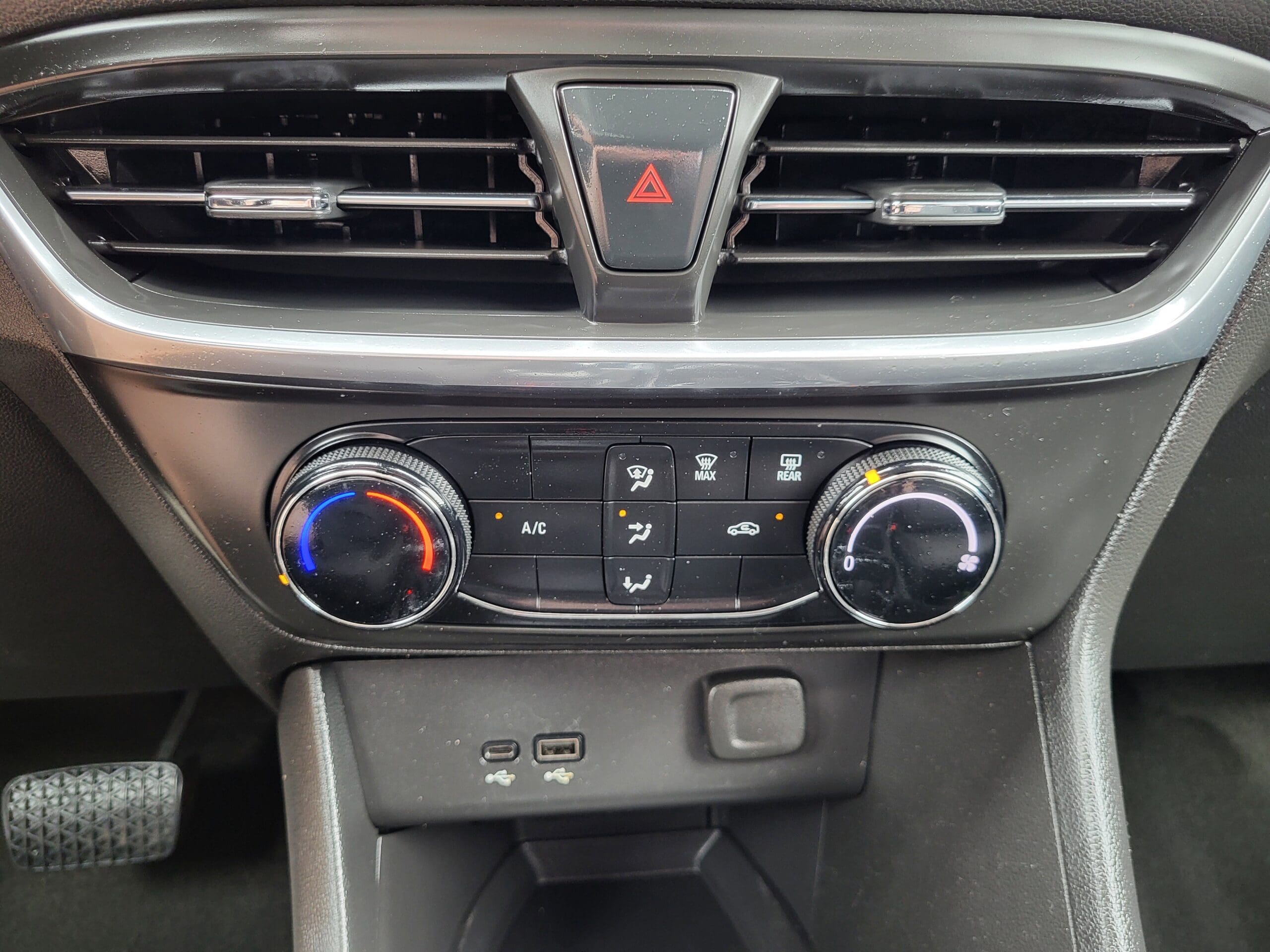 2024 Buick Encore GX - Image 13