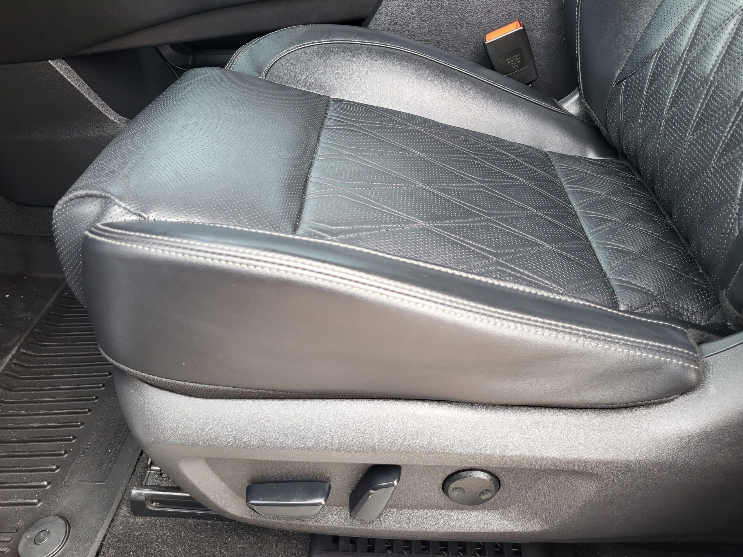 2023 Nissan Rogue - Image 17