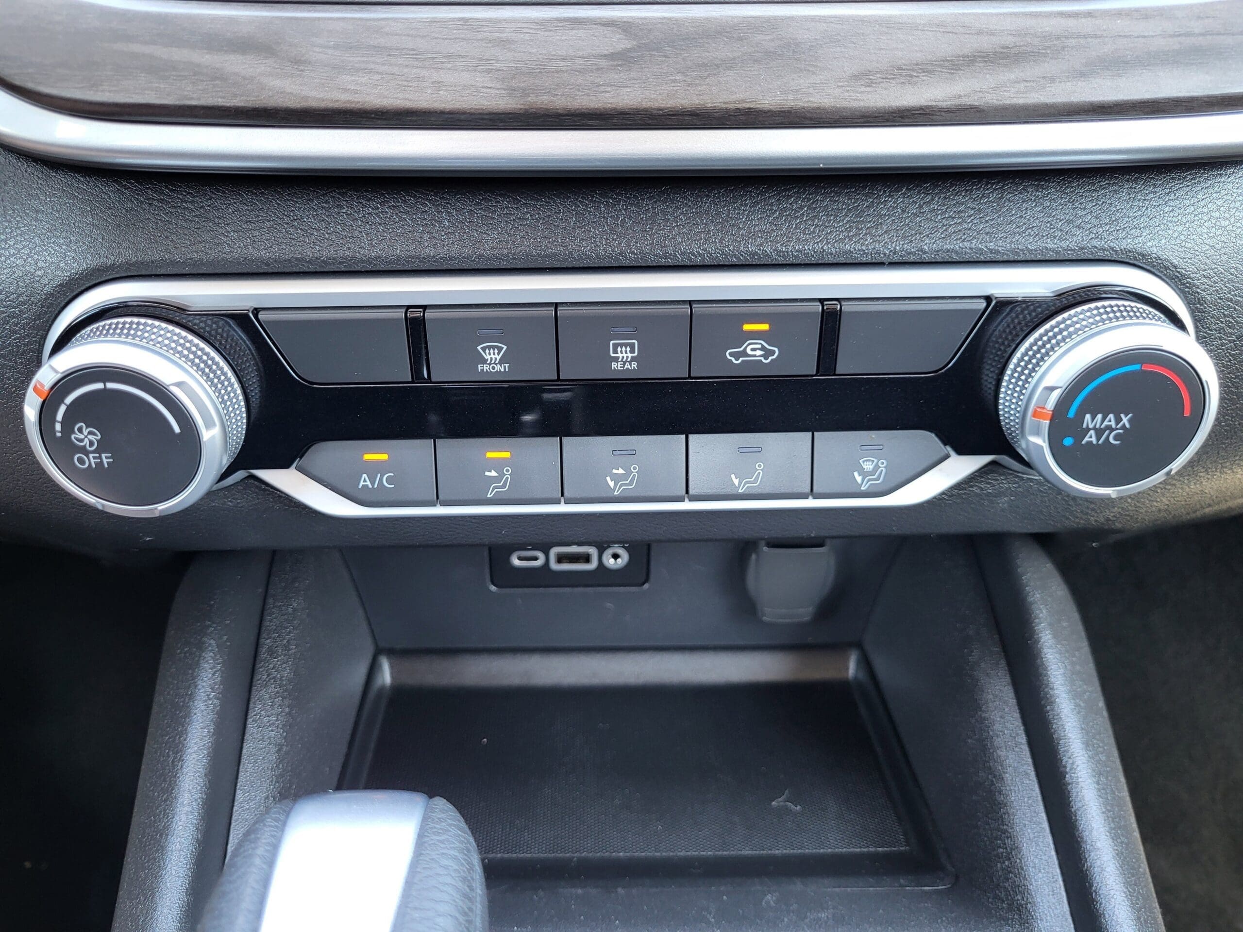2024 Nissan Altima - Image 14