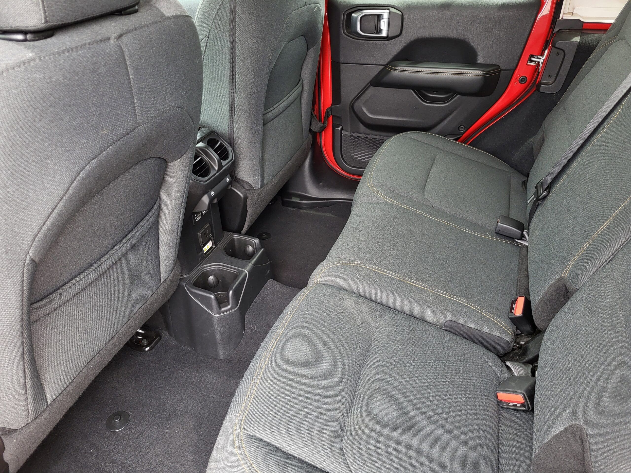 2025 Jeep Wrangler - Image 20