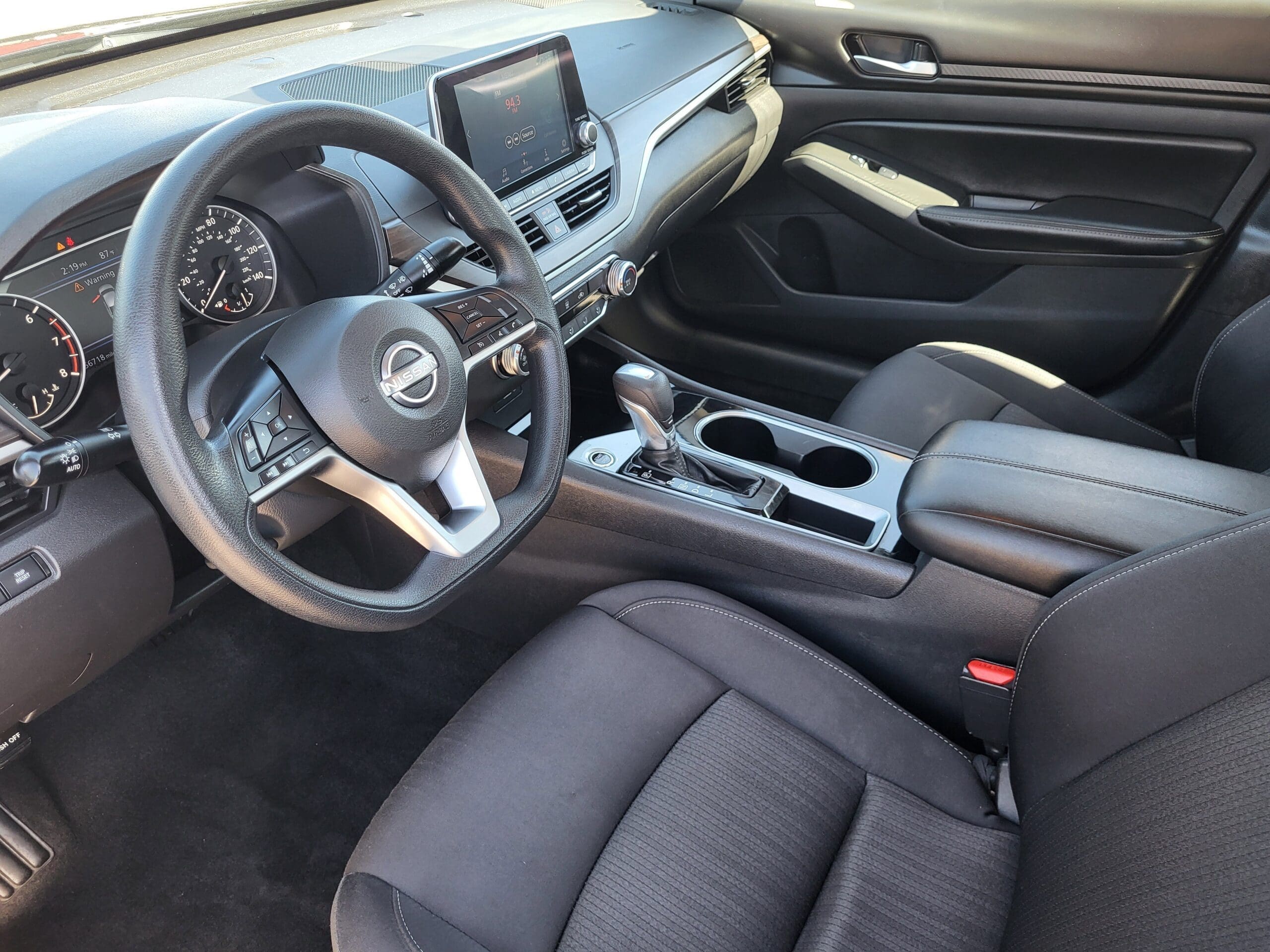 2024 Nissan Altima - Image 9