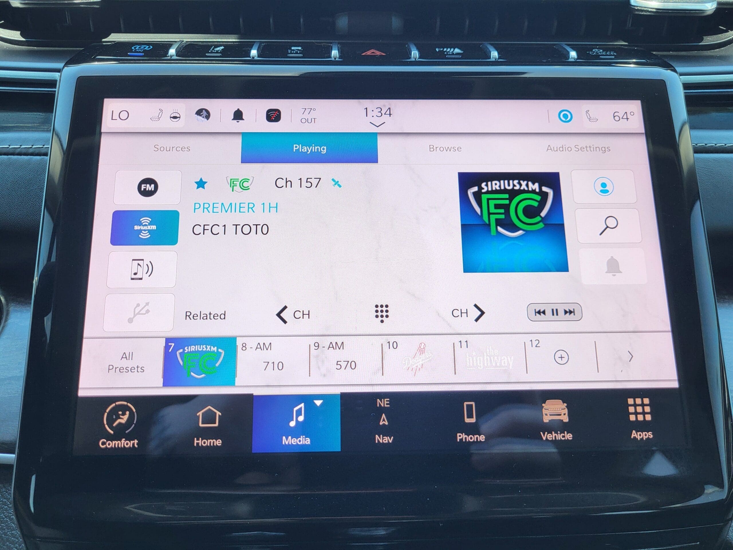 2022 Jeep Grand Cherokee 4xe - Image 11