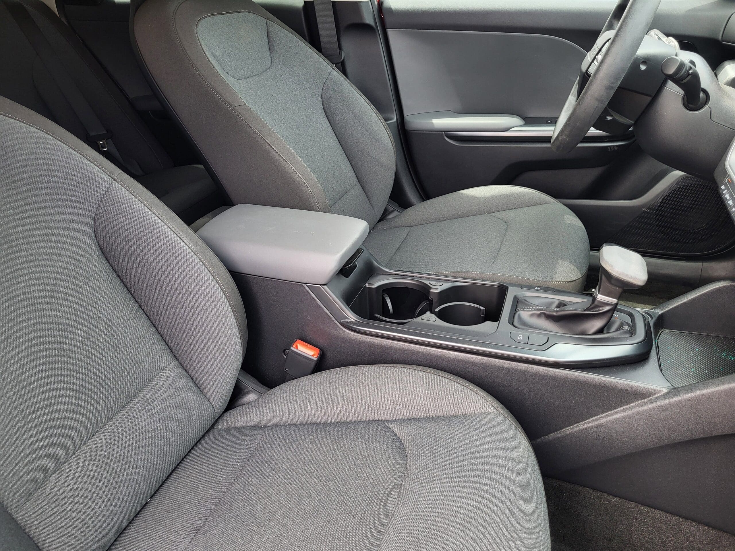 2025 Kia K4 - Image 9