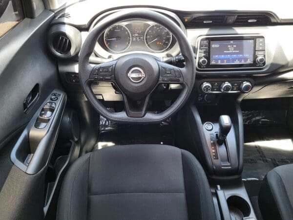 2025 Nissan Kicks Play