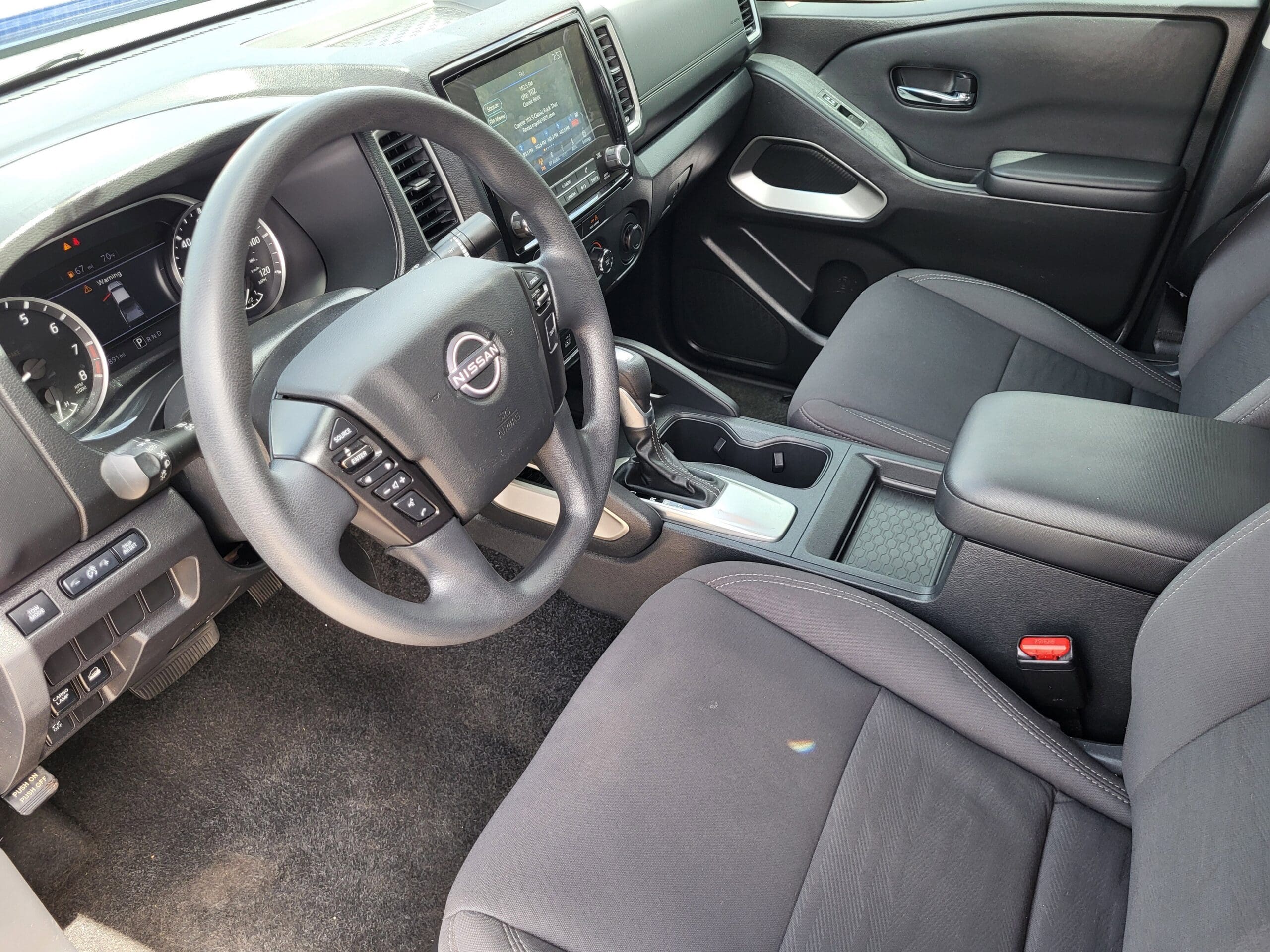 2022 Nissan Frontier - Image 8