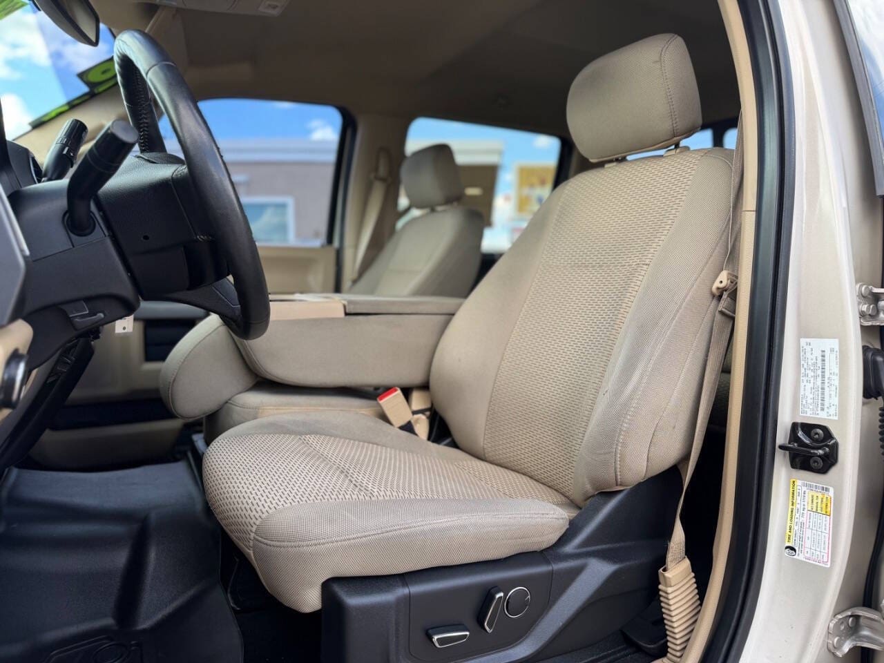 2018 Ford F-150 - Image 12