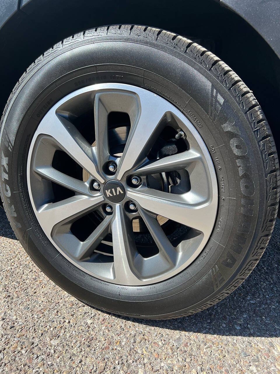 2019 Kia Sorento - Image 18